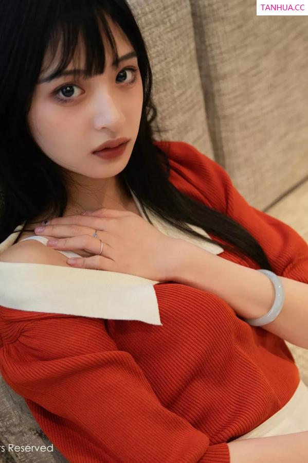   [XiuRen]高清写真图 2025.05.08 No.10247 茂木希子 橙色T恤第28张图片